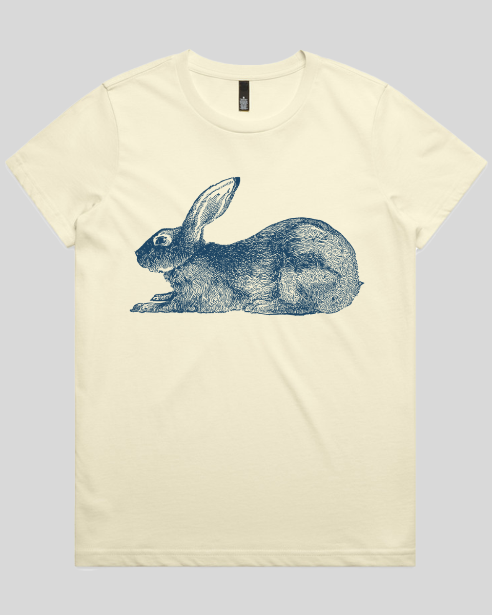 Rabbit Sitting Women's T-Shirt