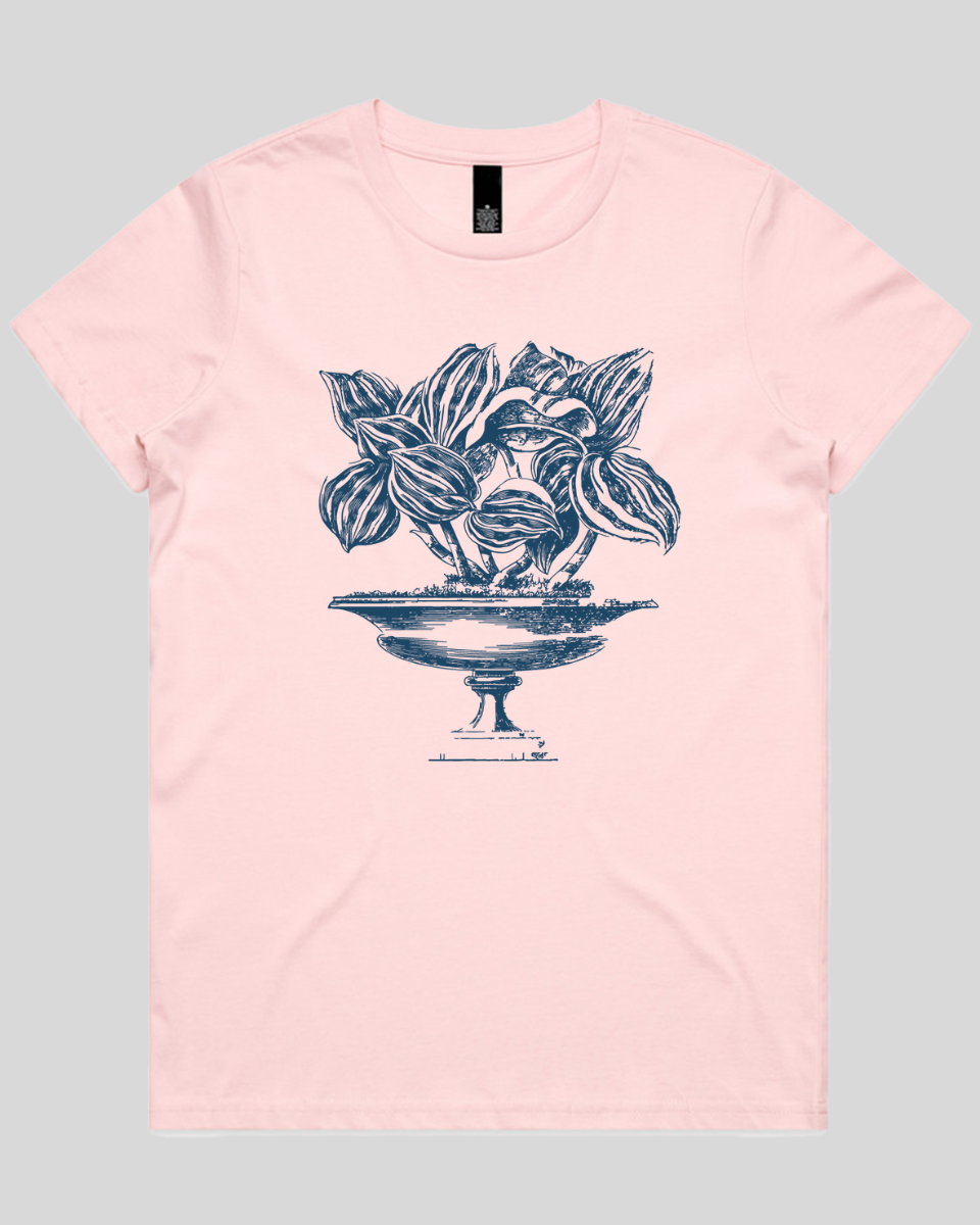 Lush Leaf Planter Women's Tee