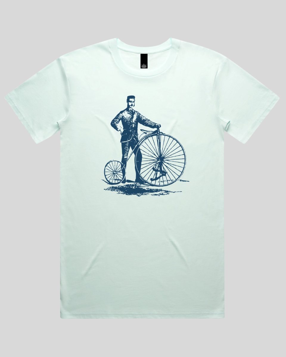 Old-Fashioned Gentleman and Bicycle Men's T-Shirt